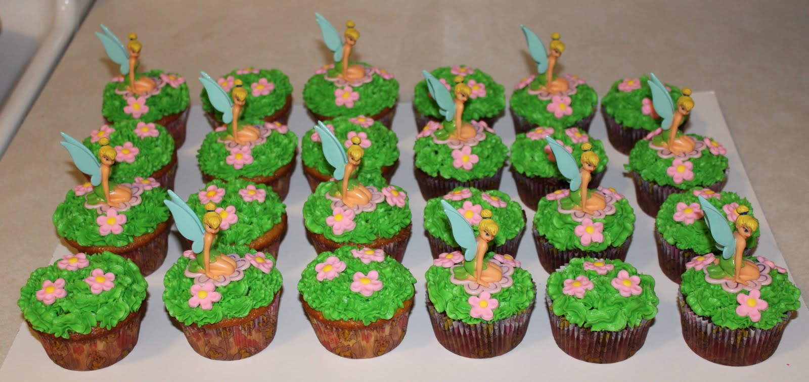 Tinkerbell Cupcake Birthday Cake