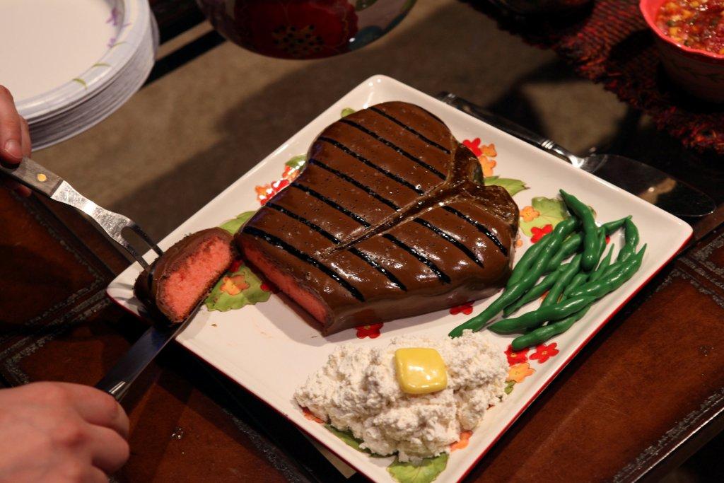 12 Photos of Realistic Steak Birthday Cakes