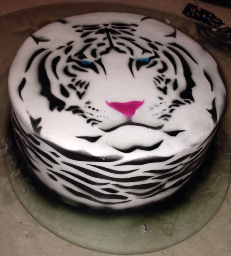 10 Photos of White Tiger Birthday Cakes