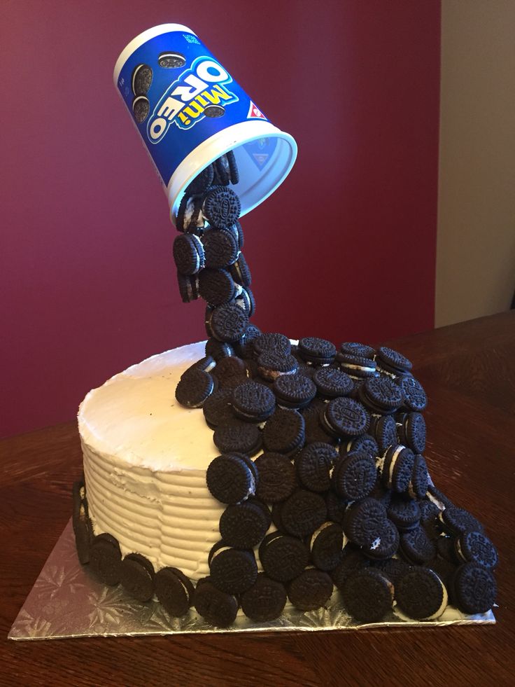 Anti-Gravity Mini Cakes Oreos