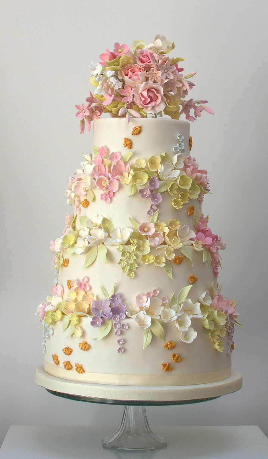 Beautiful Wedding Cake with Flowers