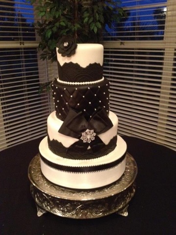 Black and White Elegant Birthday Cakes for Women