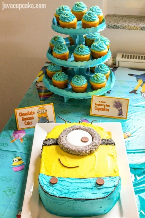 Cupcake Minion Birthday Party Cake