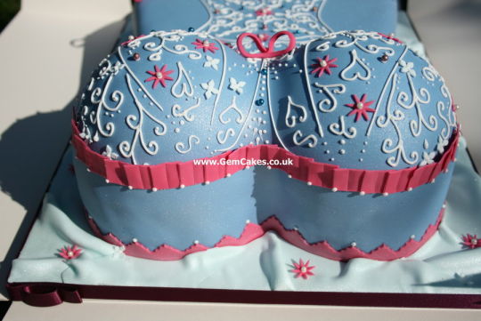 Elegant Ladies Birthday Cake