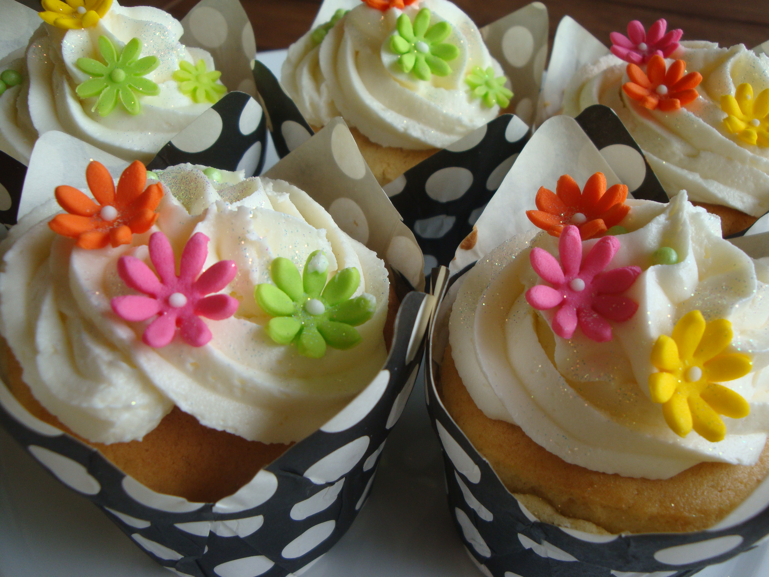 Flower Birthday Cupcakes Women