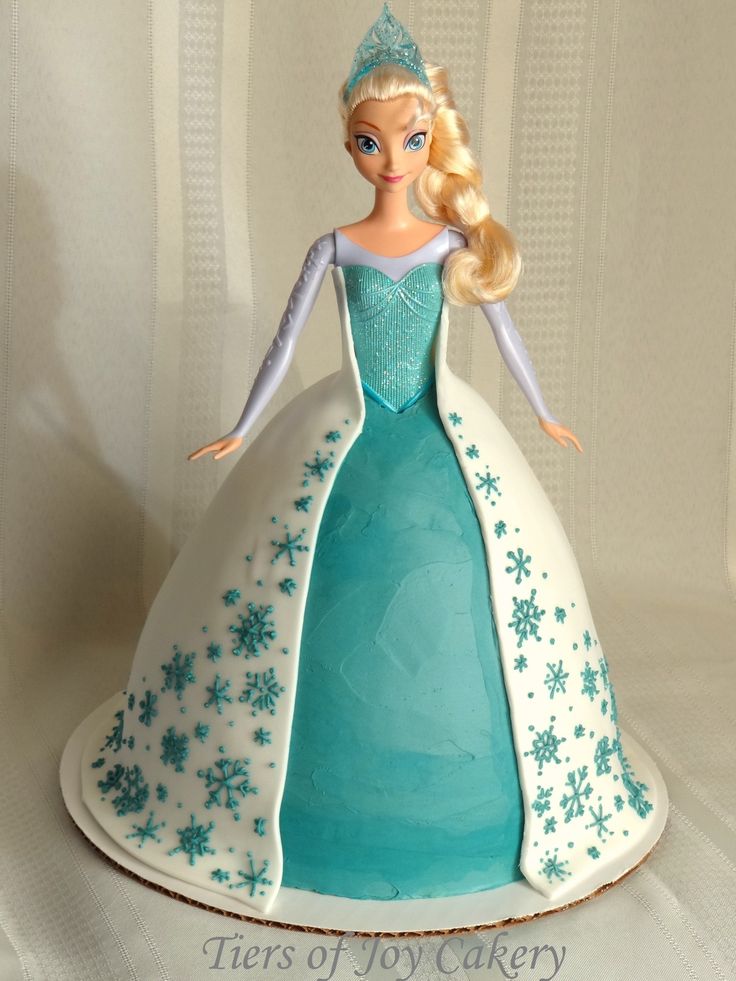 Frozen Elsa Doll Cake