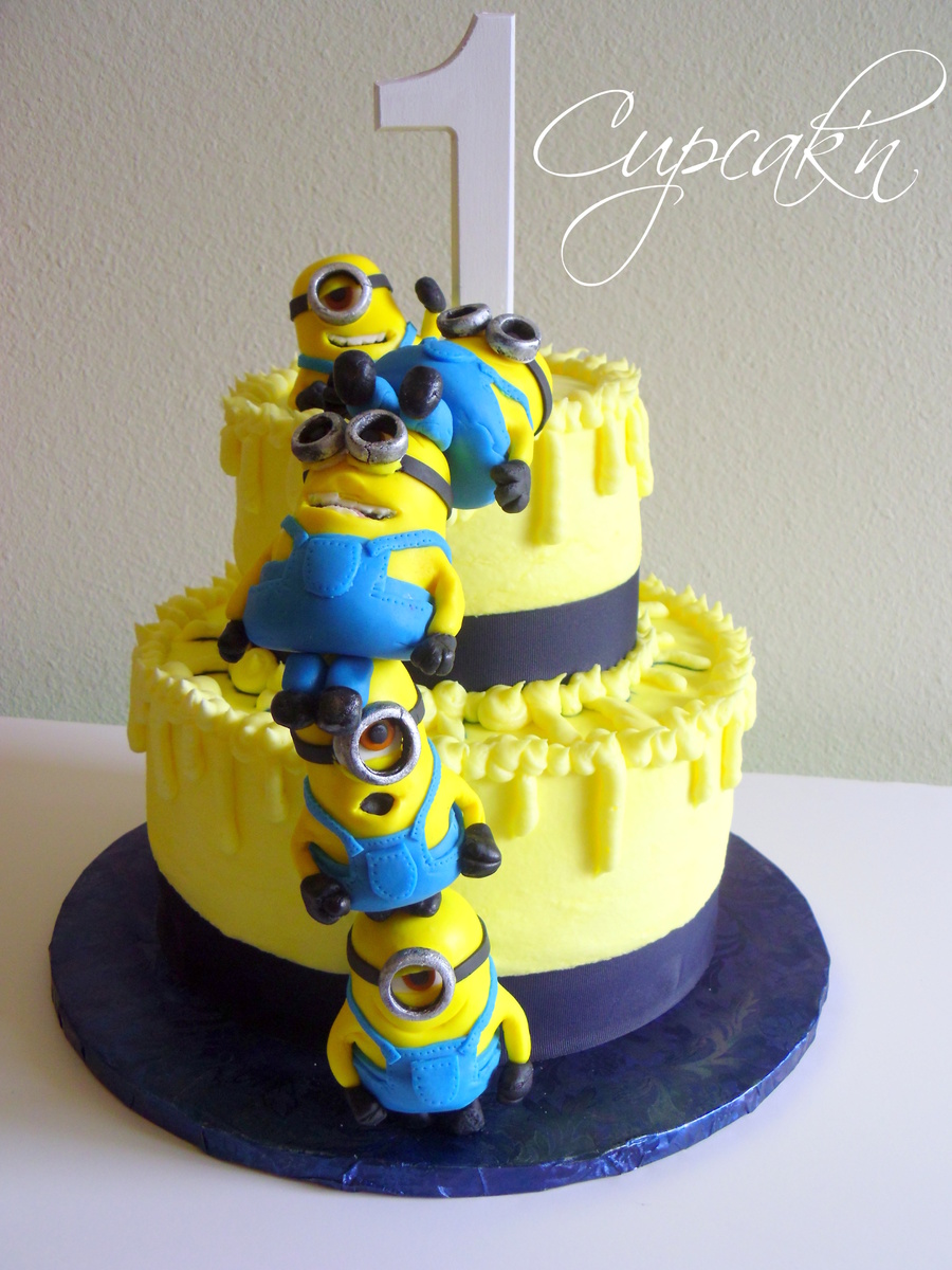 Minion Birthday Cake