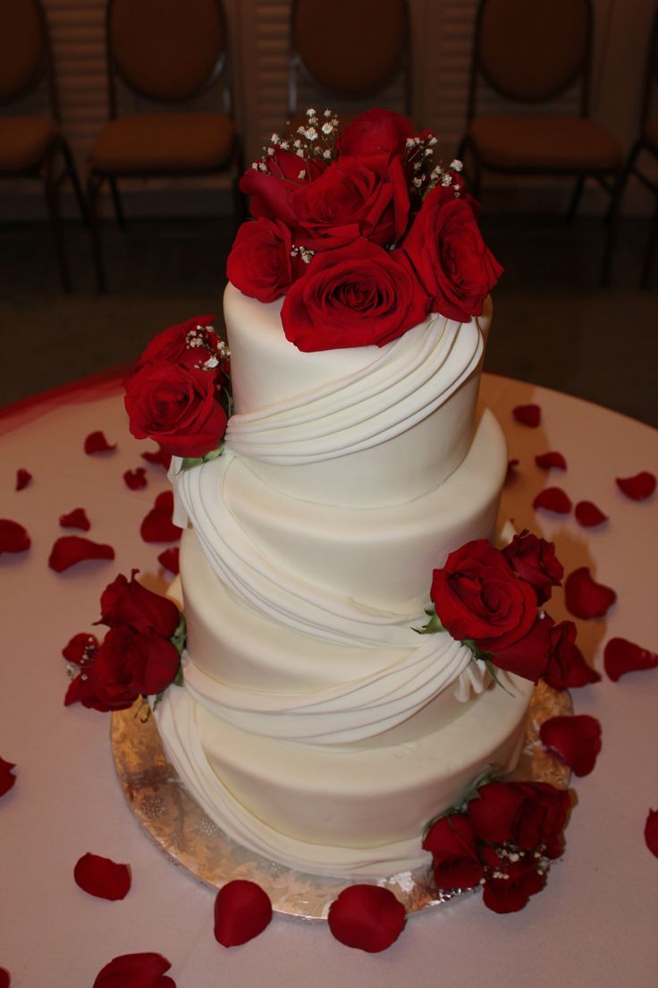 Red Rose Wedding Cake