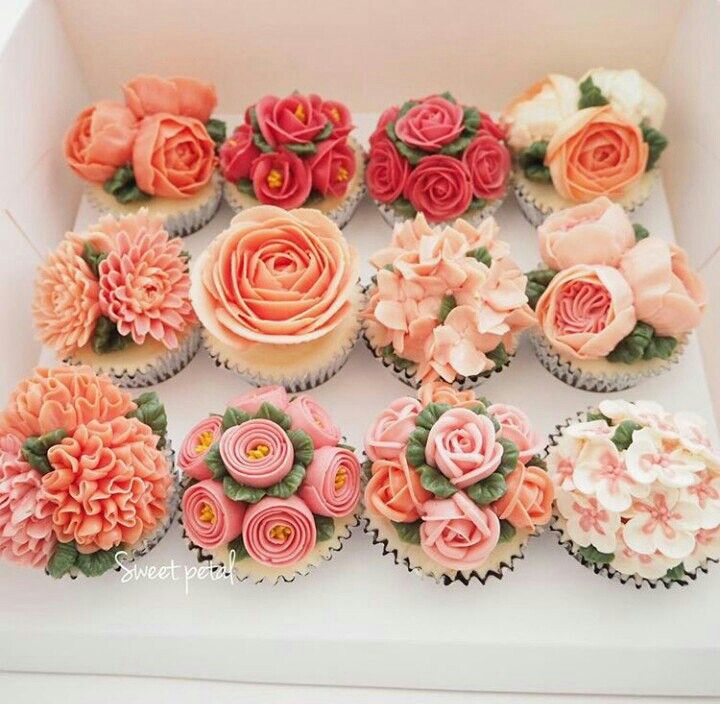 Russian Tips for Cupcakes Piping Flowers