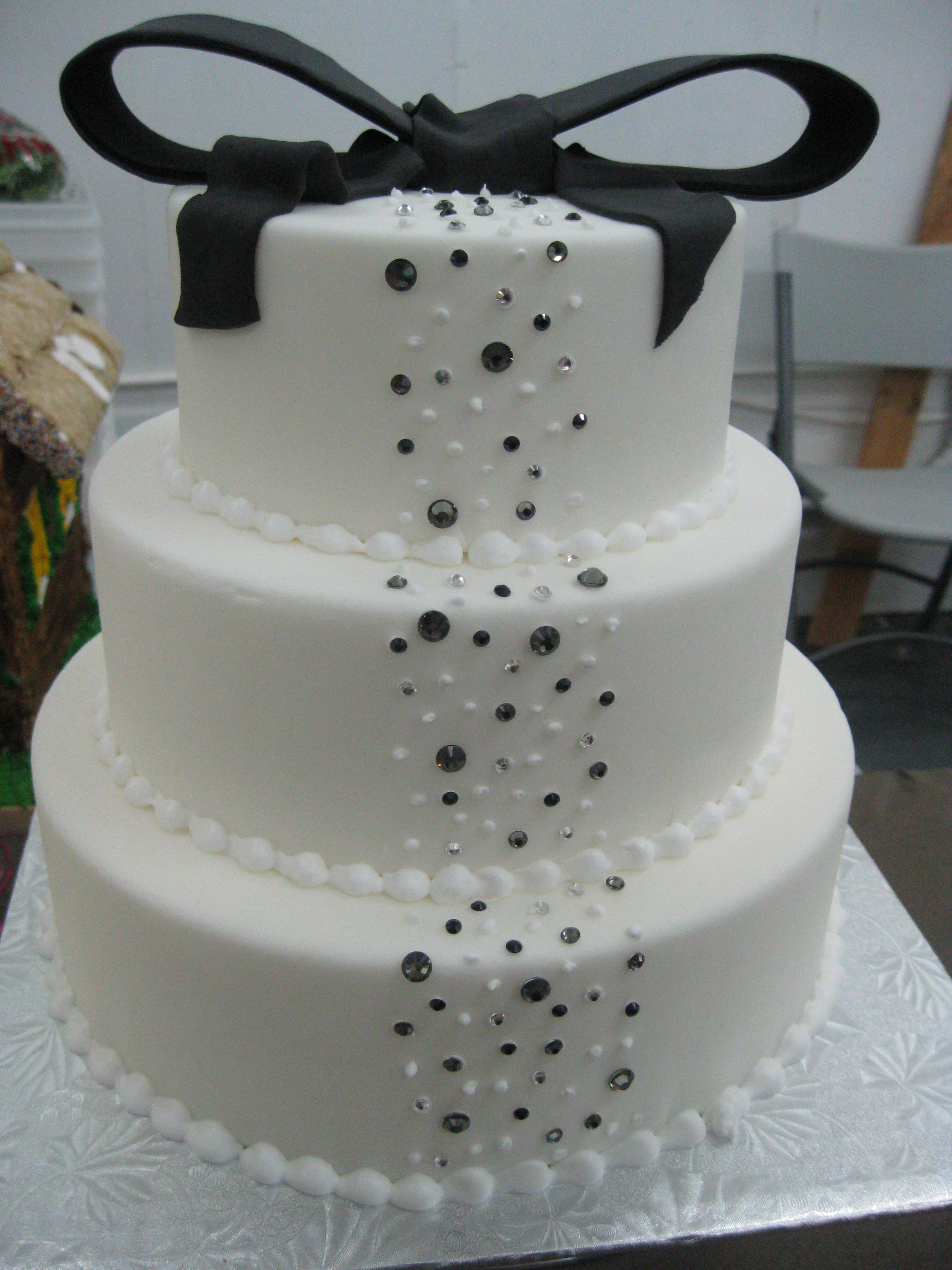 Turquoise Black and White Wedding Cakes