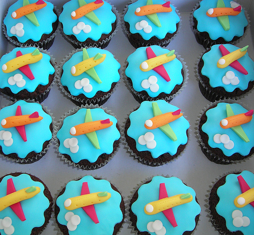 Airplane Cupcake Cake