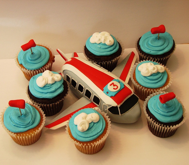 Airplane Cupcakes