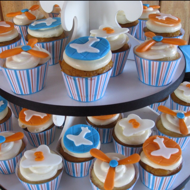 Airplane Cupcakes