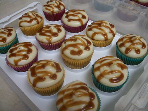 Caramel Apple Cheesecake Cupcakes