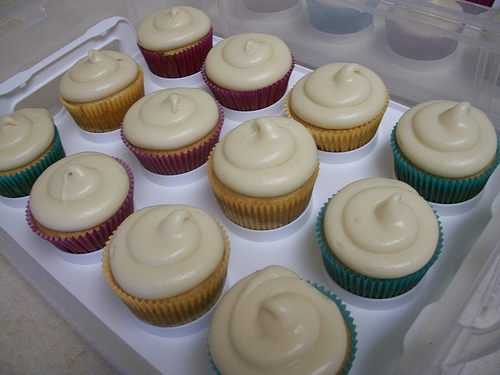 Caramel Apple Cheesecake Cupcakes