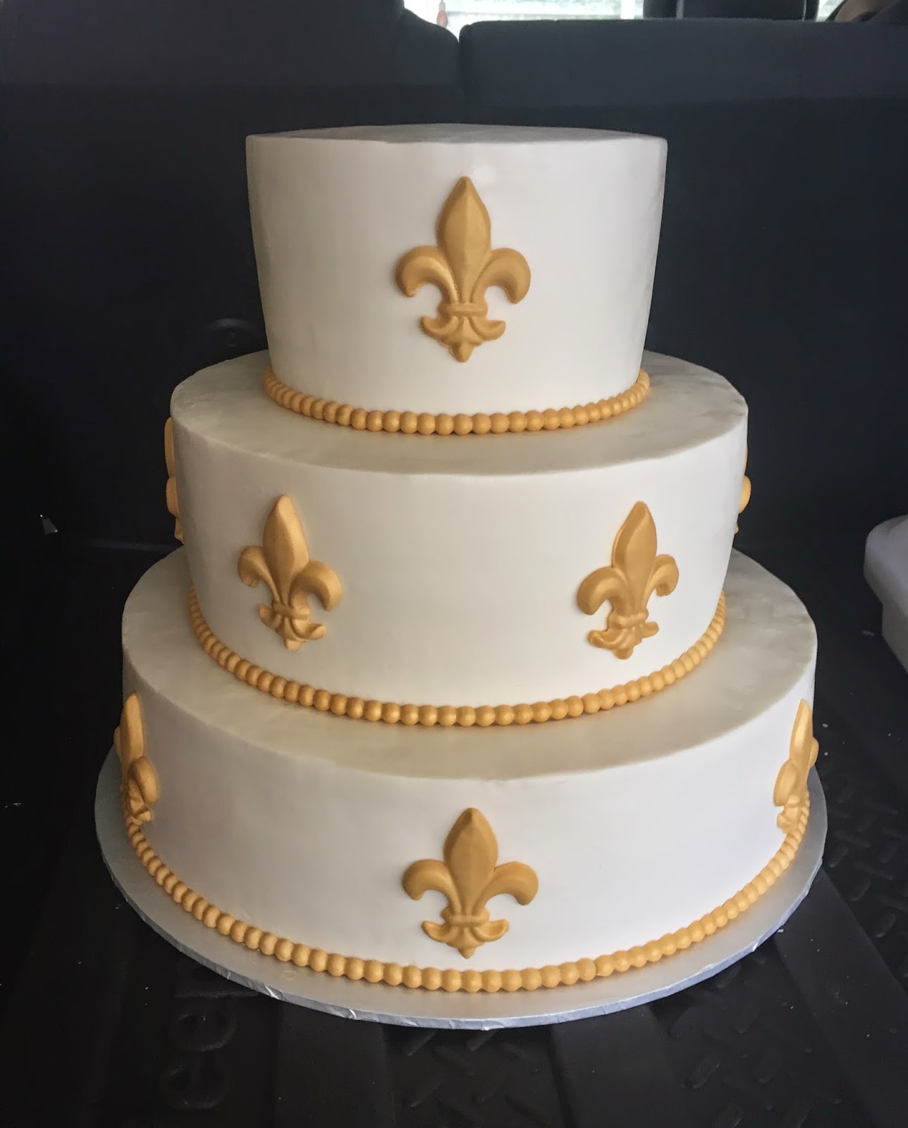 Fleur De Lis Wedding Cake