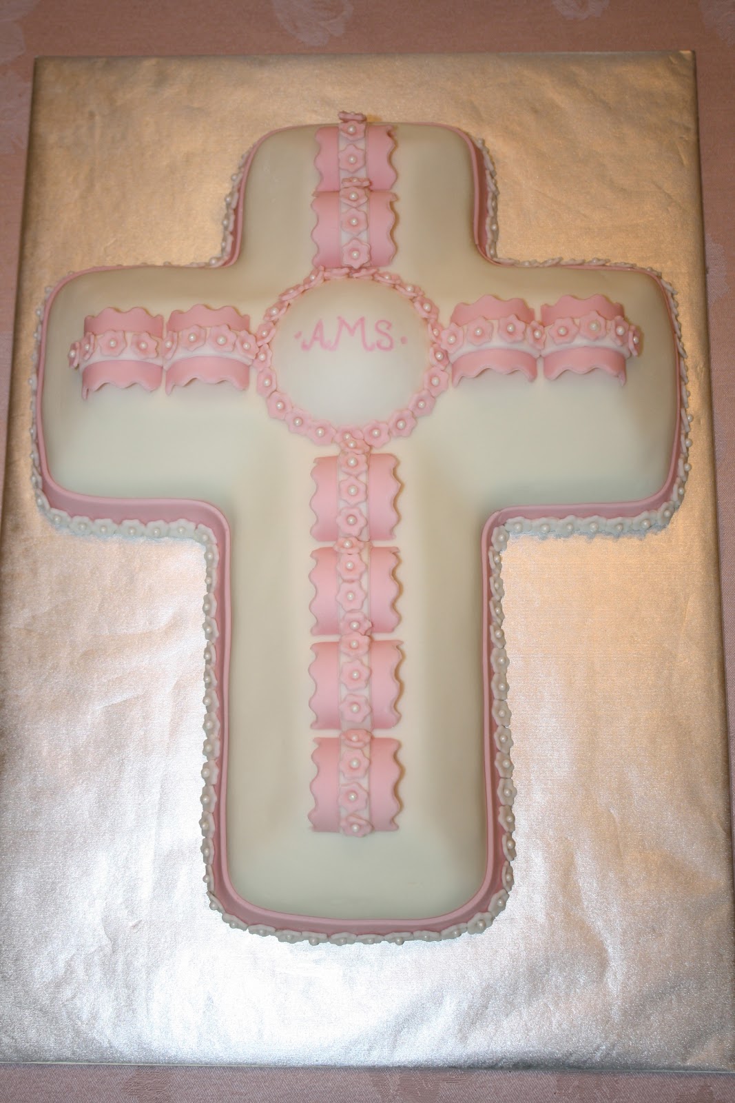 Girl with Cross for Baptism Cake