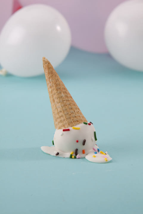 10 Photos of Fallen Ice Cream Pop Cakes