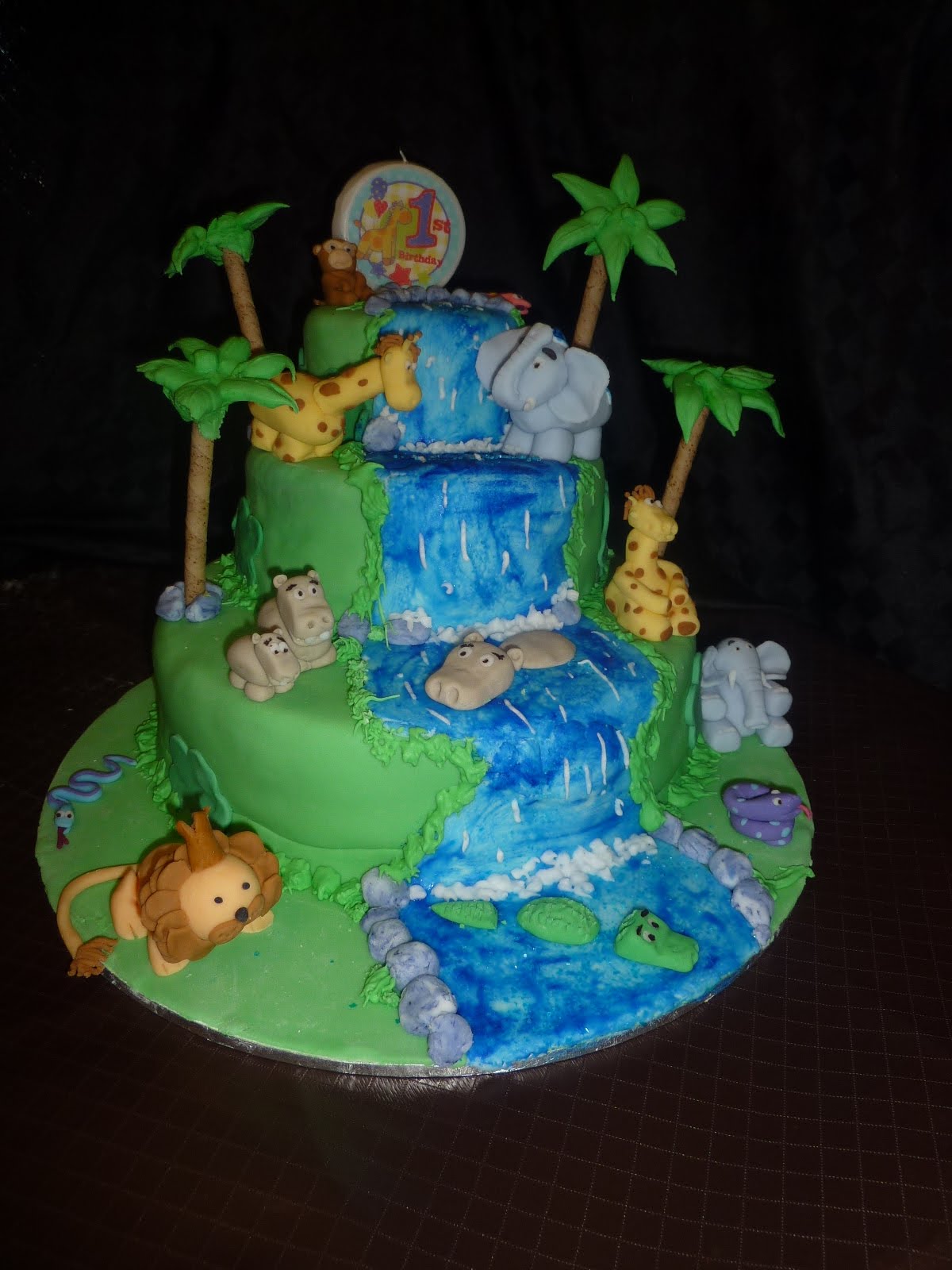 Jungle Cupcakes 1st Birthday Cake