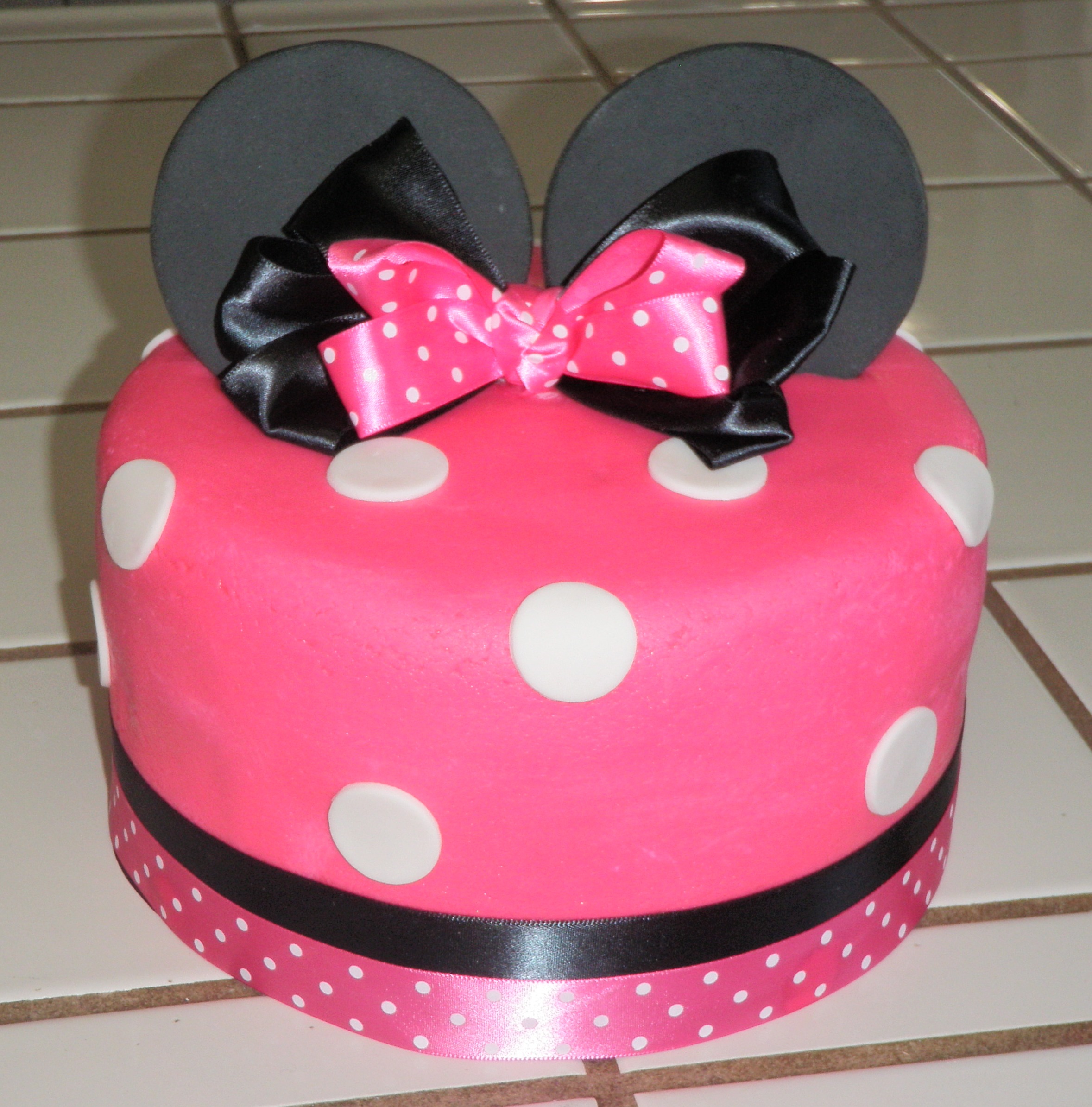 Minnie Mouse Cake