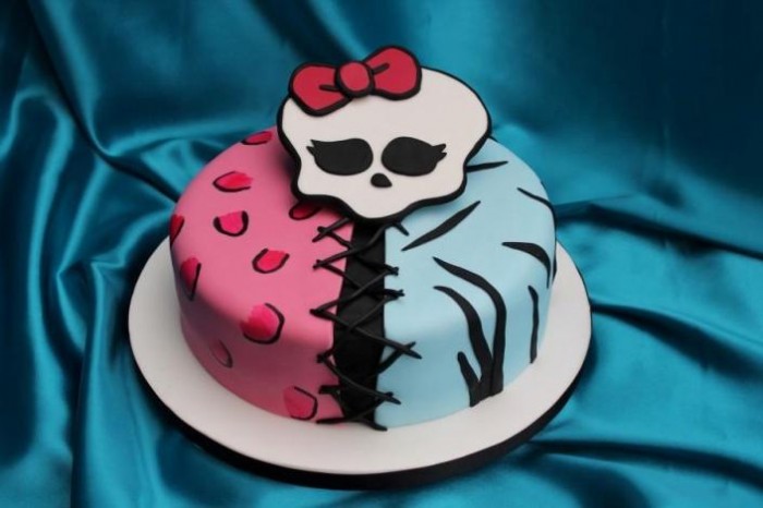 Monster High Birthday Cake