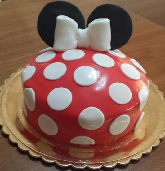 Simple Minnie Mouse Cake