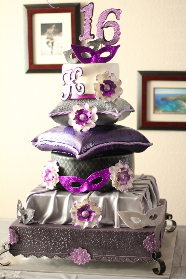 12 Photos of Masquerade Sweet 16 Birthday Cakes