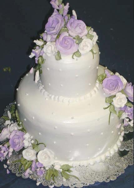 Wedding-Cake-With-Lilacs