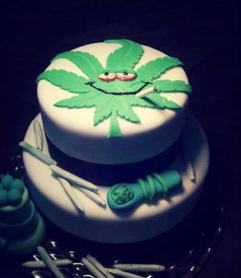 Weed Leaf Birthday Cakes