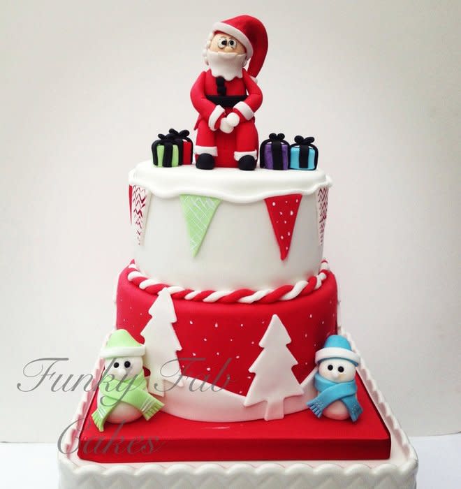 7 Photos of 2 Tiered Christmas Cakes