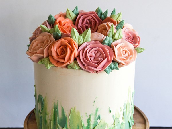 Cake Decorating Ideas with Buttercream Flowers