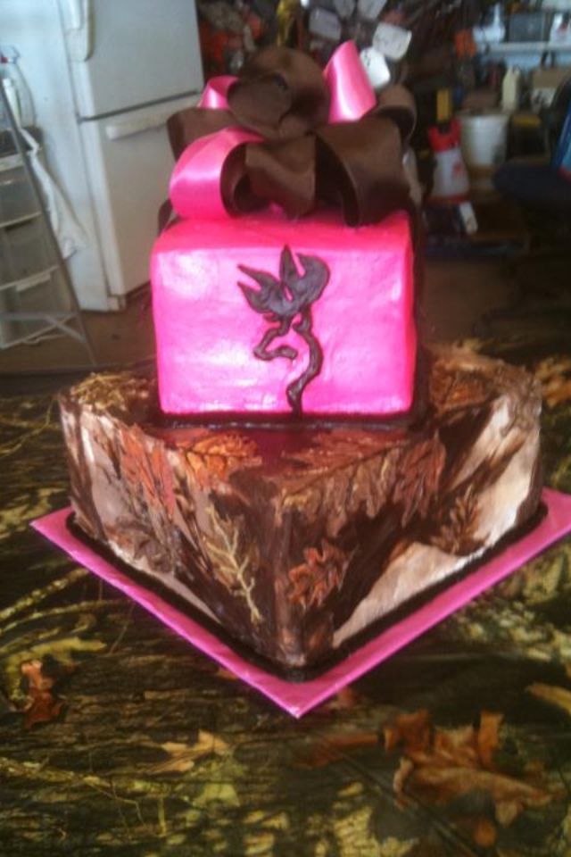 Camo Browning Birthday Cake