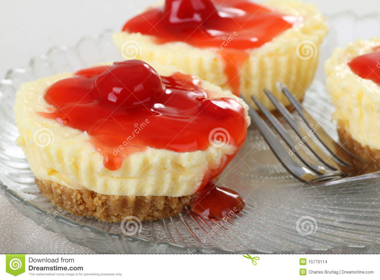 Cherry Cheesecake Cupcakes