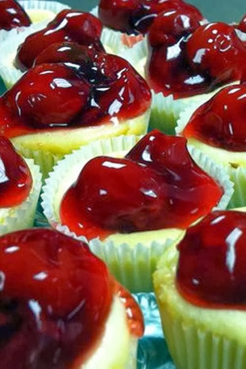 Easy Mini Cherry Cheesecakes