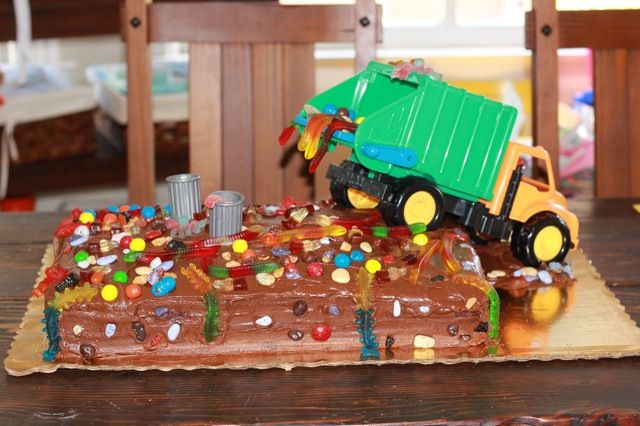 Garbage Truck Birthday Cake Ideas