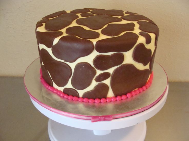 Giraffe Birthday Cake