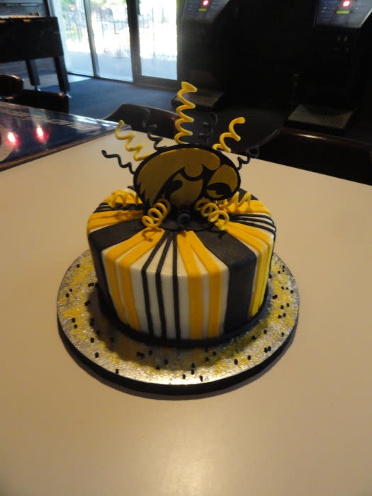 Iowa Hawkeye Birthday Cake