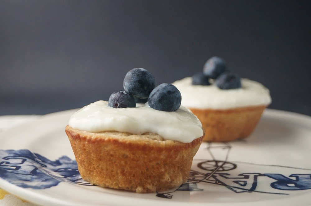 Lemon Cupcake with Vanilla Cream