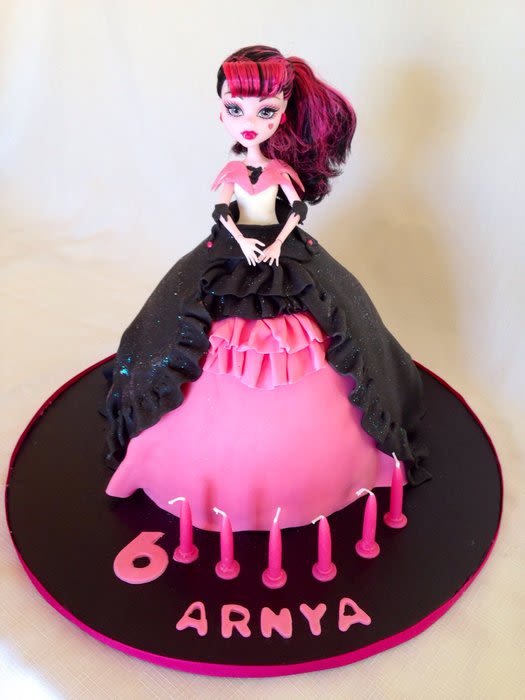 Monster High Draculaura Doll Cake