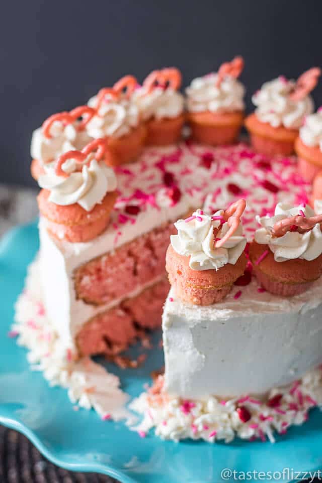 Vanilla Cake with Strawberry