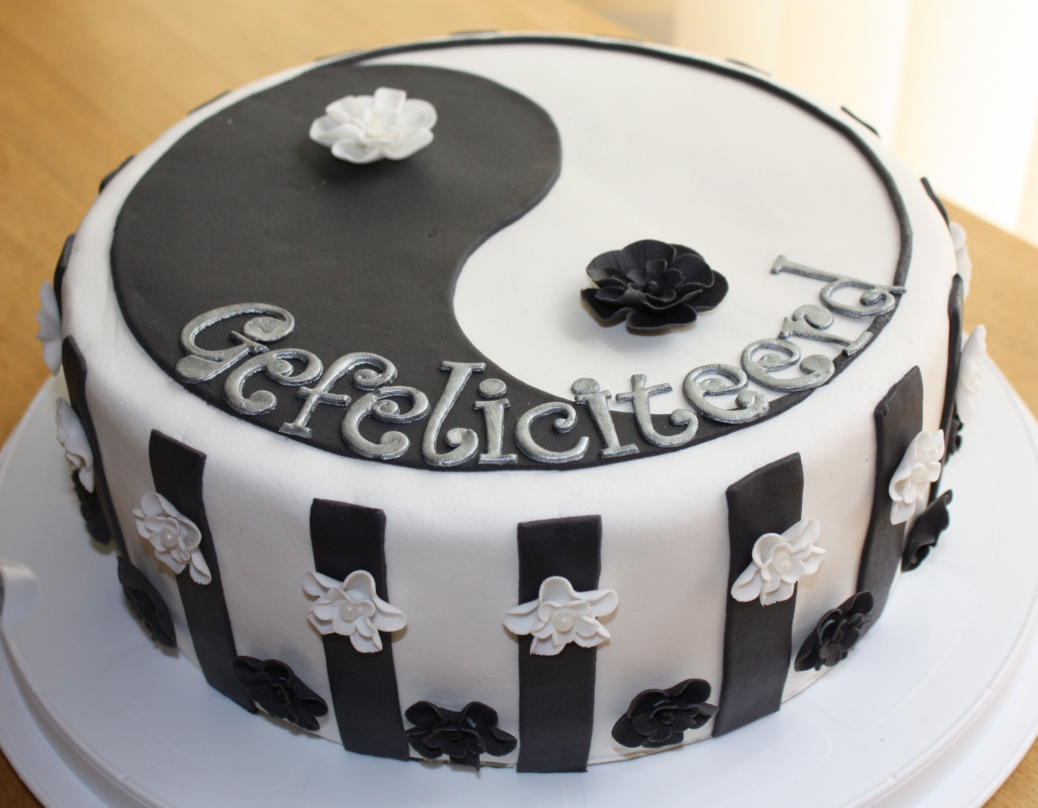 9 Photos of Ying Yang Birthday Cakes 16