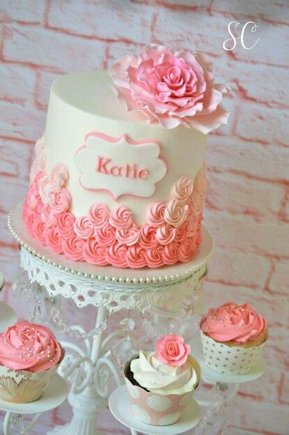 Beautiful Rosette Cake