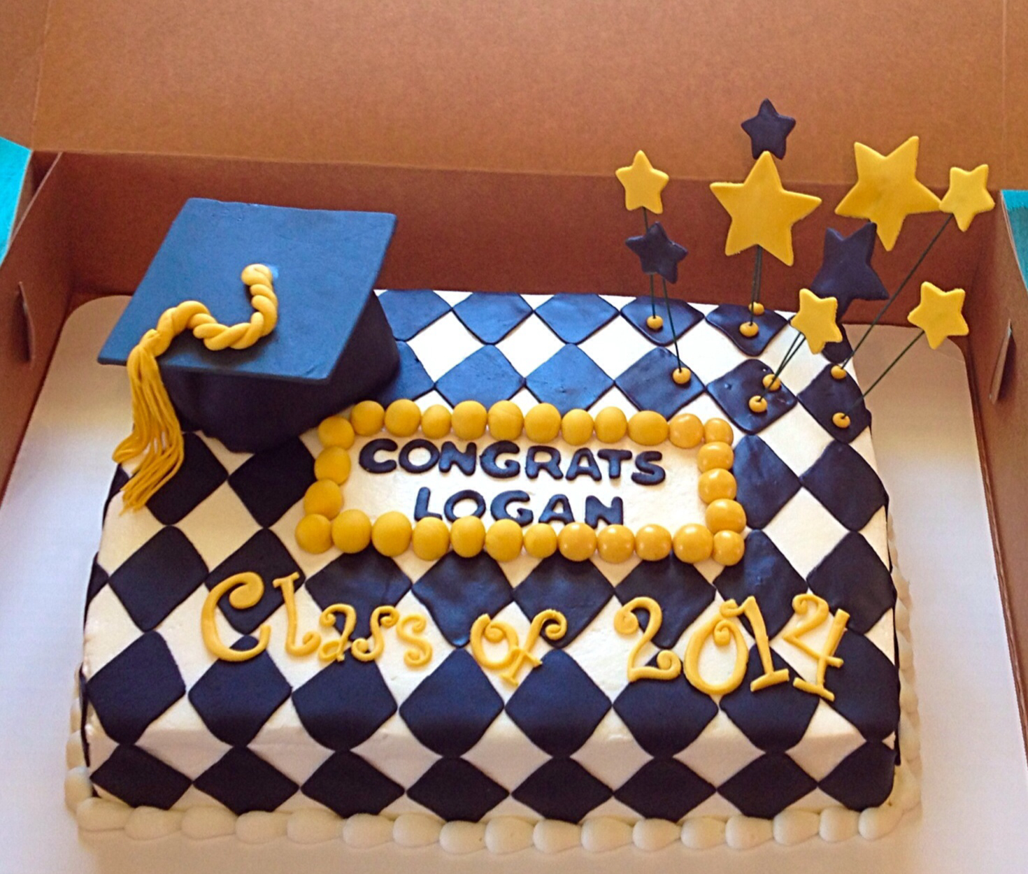 Black and Gold Graduation Sheet Cake