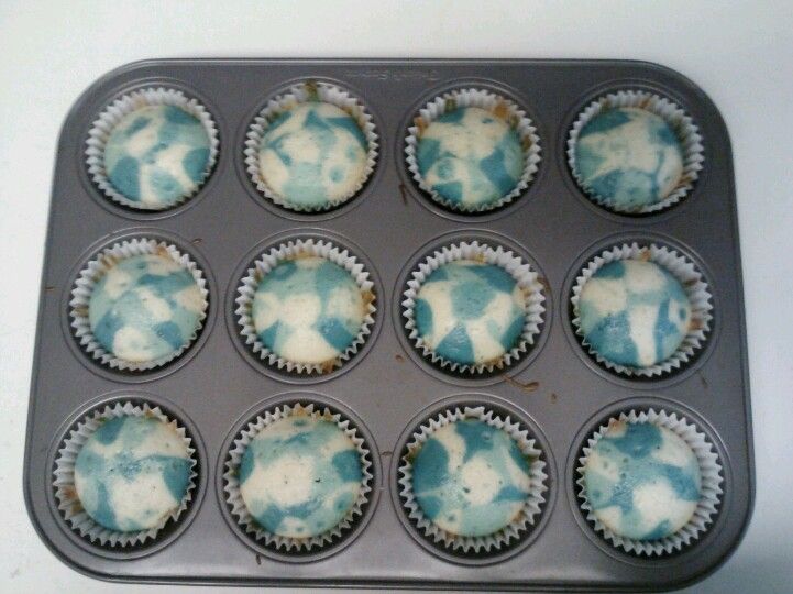 10 Photos of Blue Camo Baby Shower Cupcakes