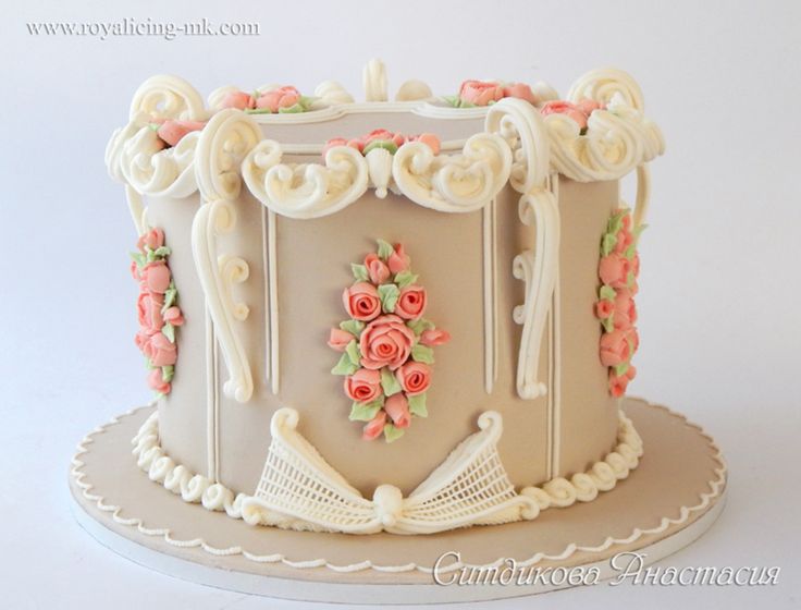 Cake with Royal Icing