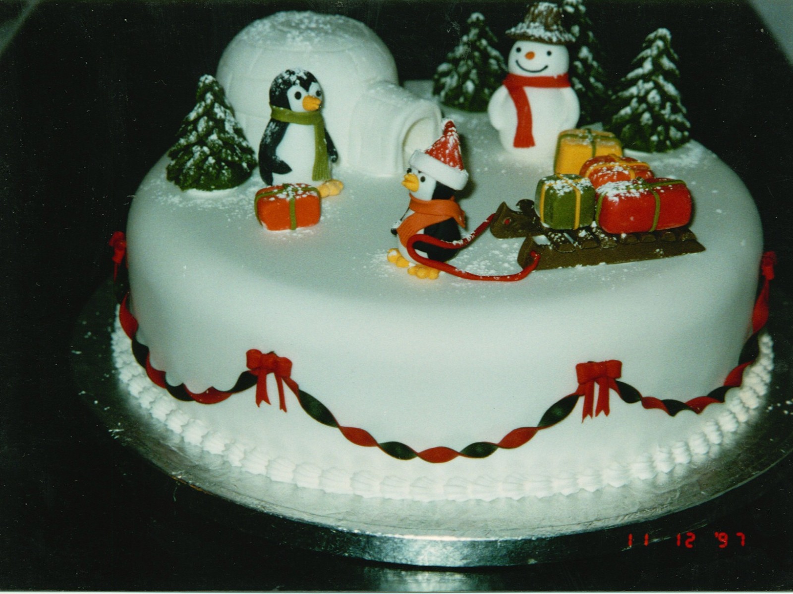 Christmas Cake Igloo