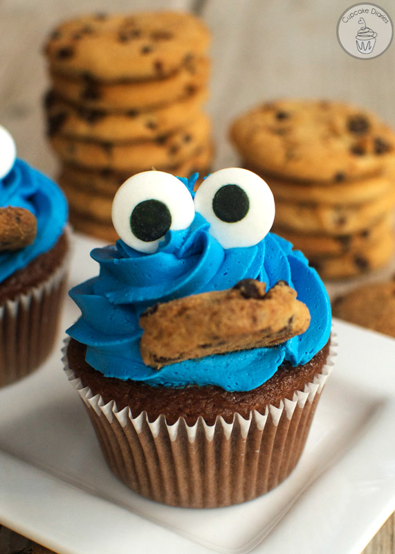 Cookie Monster Cupcake Cake