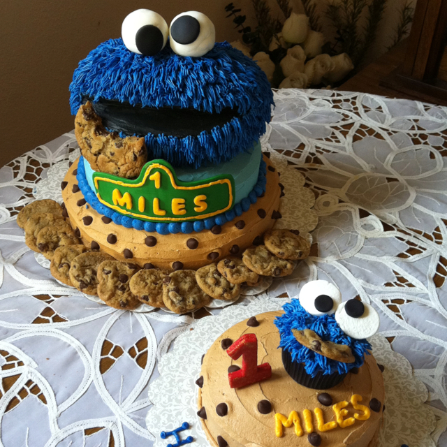 Cookie Monster Smash Cake