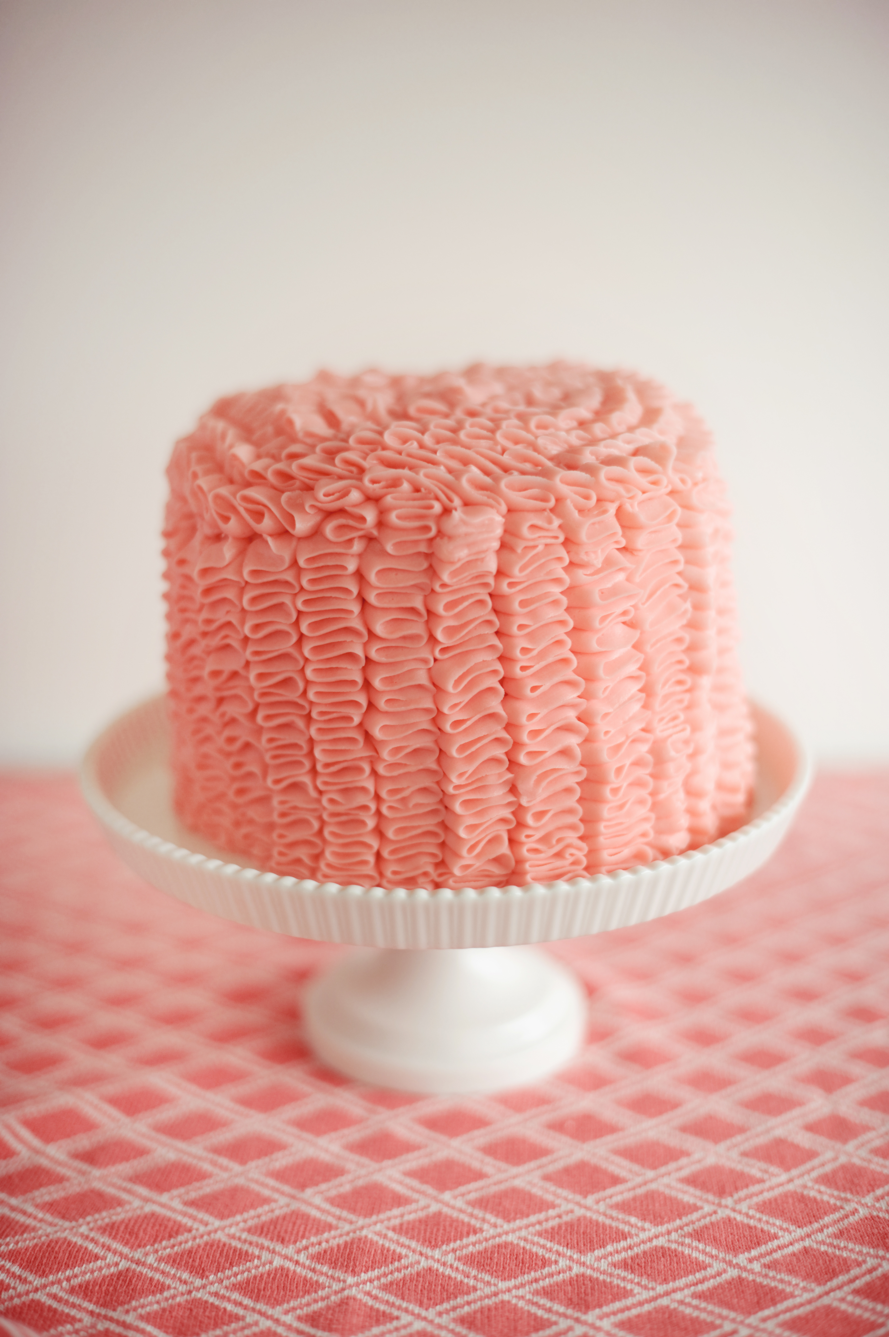 How to Make Icing Ruffles On Cake