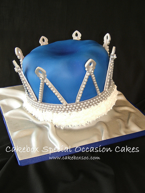 8 Photos of Kings Crown Baby Shower Cakes